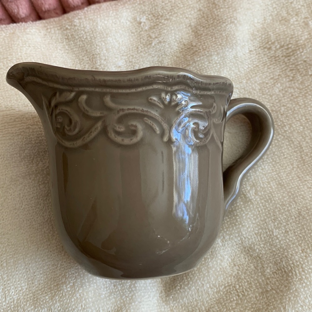 Chris Madden Corvella Taupe creamer